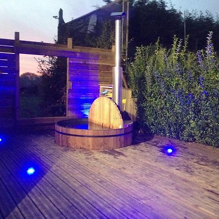 Camping Ferme Des Saules Hotel Bailleul  Ruang foto