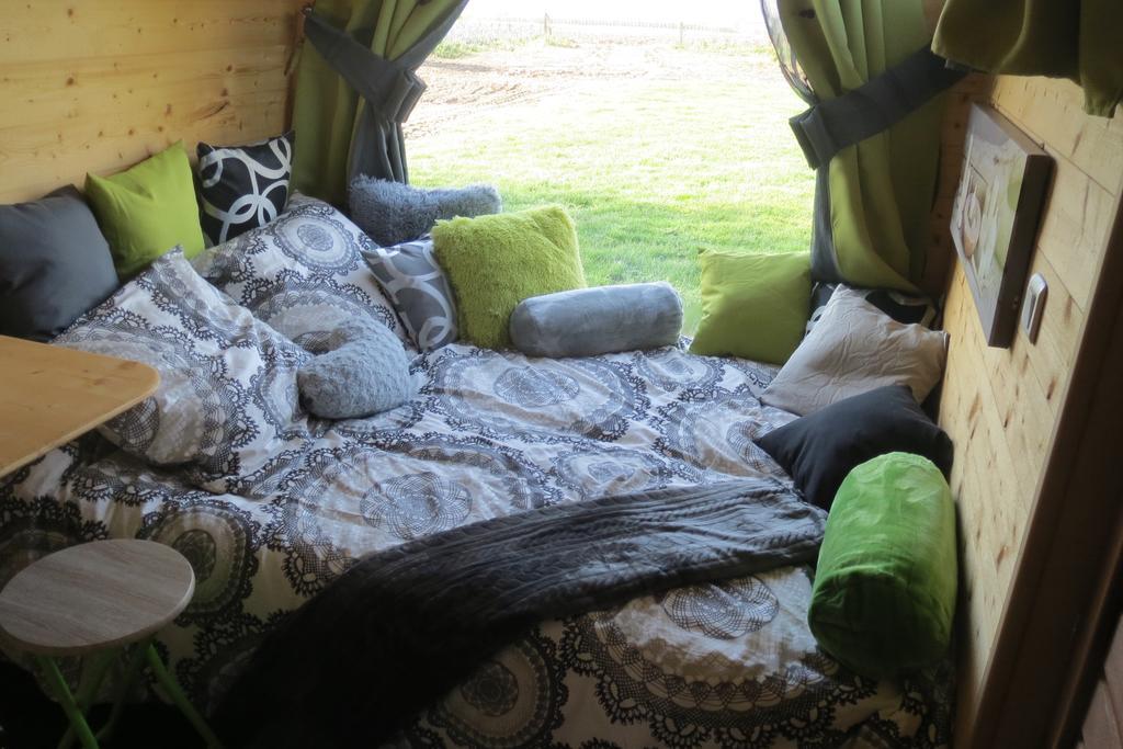 Camping Ferme Des Saules Hotel Bailleul  Ruang foto